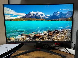 Monitor Gaming AOC Curvo PC