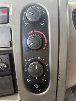 Camion rigido Renault Midlum 220 Dxi 2014