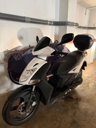 Kymco Agility 125 - 9200km - Baúl
