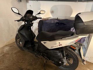 Kymco Agility 125 - 9200km - Baúl