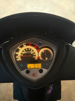 Kymco Agility 125 - 9200km - Baúl
