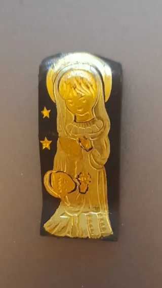 Medalla de la Virgen Niña en Oro 18k
