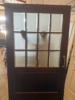 Puerta madera con cristales