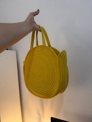 Bolso Capazo Redondo Amarillo Stradivarius