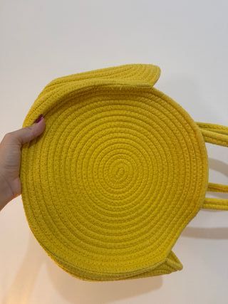 Bolso Capazo Redondo Amarillo Stradivarius