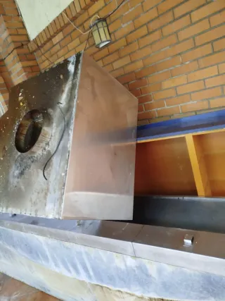 Campana extractora industrial con motor