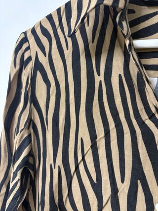 Camisa Zara Estampado Cebra Talla XS