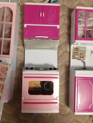 Mobili per la casa delle bambole Barbie