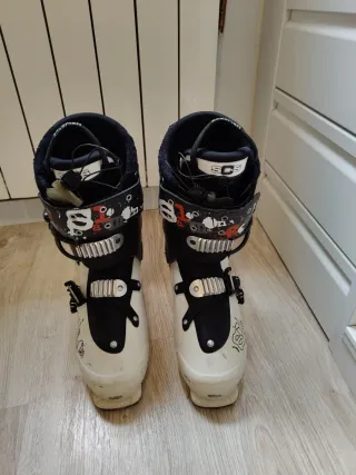 Botas de esquí Salomon 27,5cm. 42-43