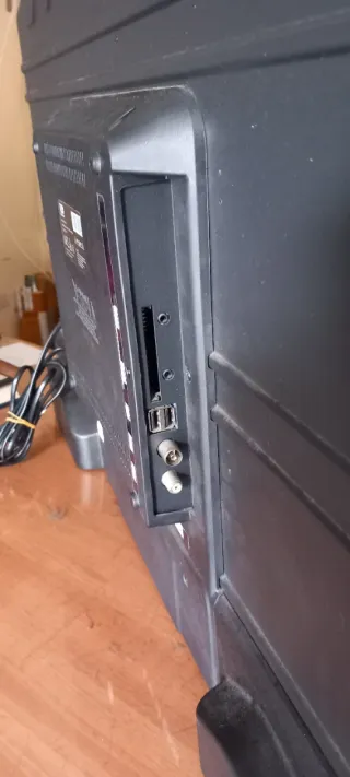 Televisor TD Systems averiado. Fallo de leds.