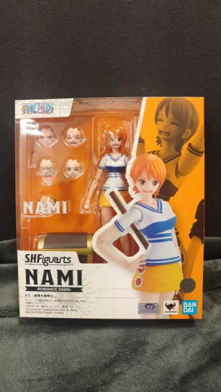 S.H.Figuarts Nami Romance Dawn