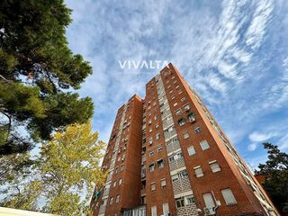 Piso en venta en Moscardó en Madrid