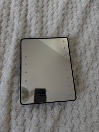 Specchio da trucco con luci LED