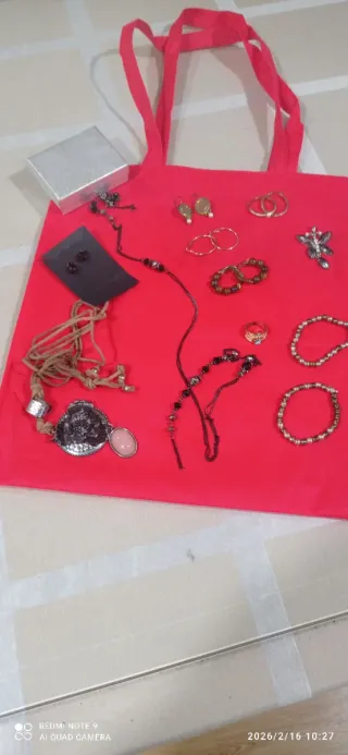 Lote di Gioielli Vari Varietà Seconda Mano