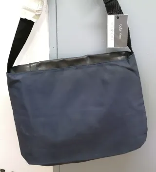 Bolso Calvin Klein Negro y Azul