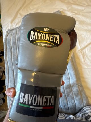 Guantes de Boxeo Bayoneta 16oz