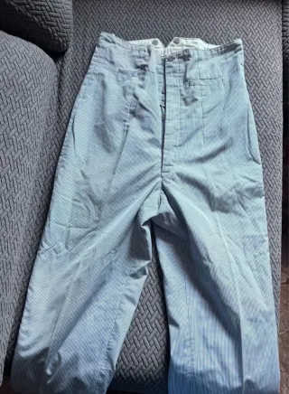 Traje de corto rayas azul y blanco