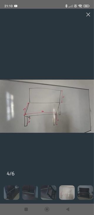 Banco de madera oscuro