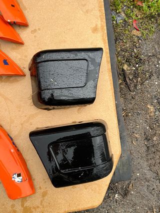 Aletines Suzuki Samurai Naranja y Negro