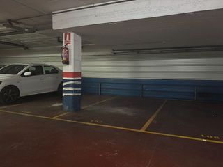 Garaje en alquiler en Ca n'Anglada en Terrassa