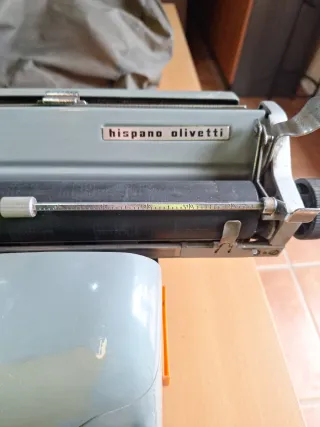 Máquina de escribir Hispano Olivetti Lexicon 80