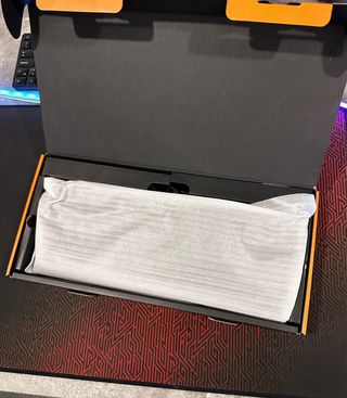 Teclado Mecânico Krom Kernel TKL RGB