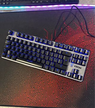 Teclado Mecânico Krom Kernel TKL RGB
