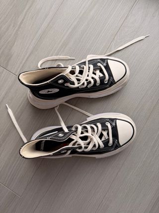 Converse run star hike