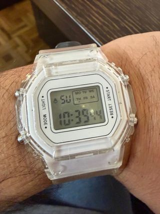 Reloj Digital Transparente Estilo Casio