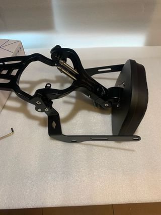 Respaldo y portaequipajes plegable moto