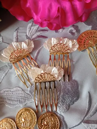 Conjunto Peinecillos y Pendientes Nacarados