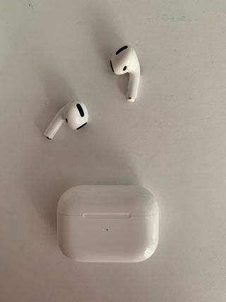 Caja cargador AirPods Pro + Almohadillas T M