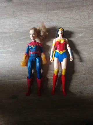 Muñecos Superhéroes Marvel y DC