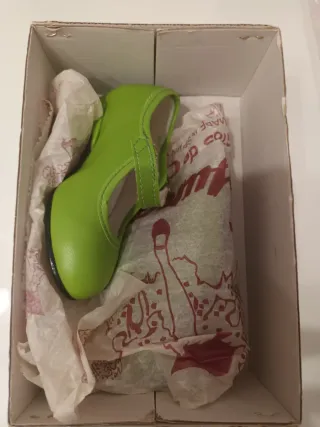 Zapatos de gitana pistacho para bebé niña