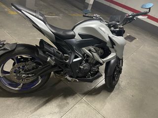 Zontes R350 Moto Naked Gris/Blanco