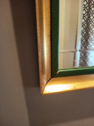 Bonito y  muy grande espejo decorativo..