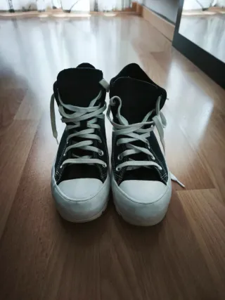 Converse plataforma negras talla 36.5