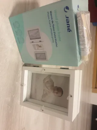 Portaretrato blanco con tapa abatible