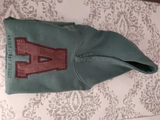 Sudadera niño con capucha y logo A