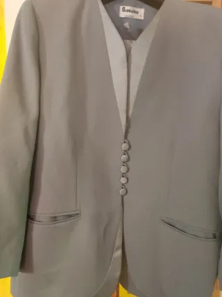 Traje chaqueta-falda DANGAPHEZ gris