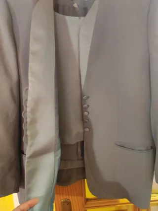 Traje chaqueta-falda DANGAPHEZ gris