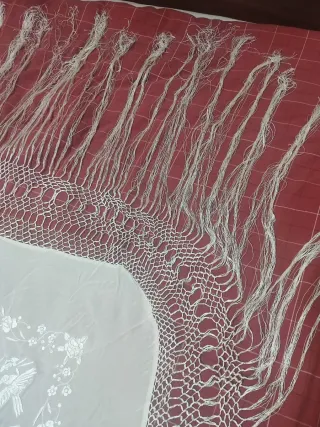 Mantón Manila Antiguo Bordado en Seda