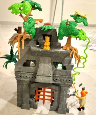 Playmobil jungla con dinosaurio y figuras