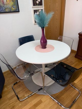 Comedor completo mesa y 4 sillas