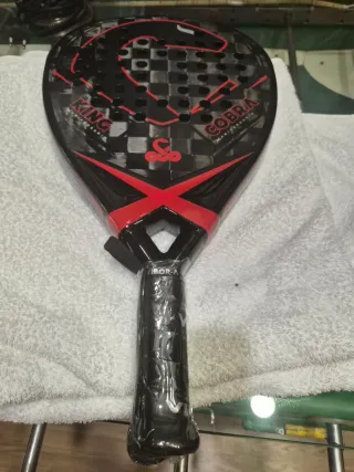 Pala de pádel King Cobra