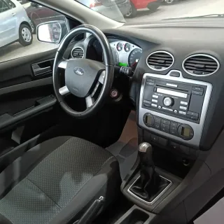 Ford Focus 1.6 100Cv. Con sólo 49000 kms. Año 2007