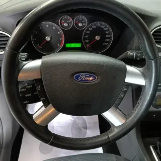 Ford Focus 1.6 100Cv. Con sólo 49000 kms. Año 2007