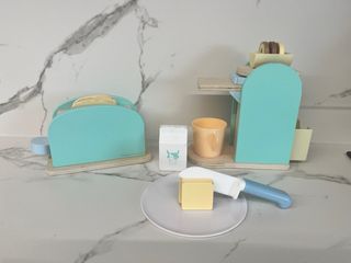 Cafetera y Tostador de Juguete de Madera