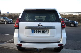 TOYOTA Land Cruiser D-4D GX