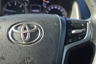 TOYOTA Land Cruiser D-4D GX